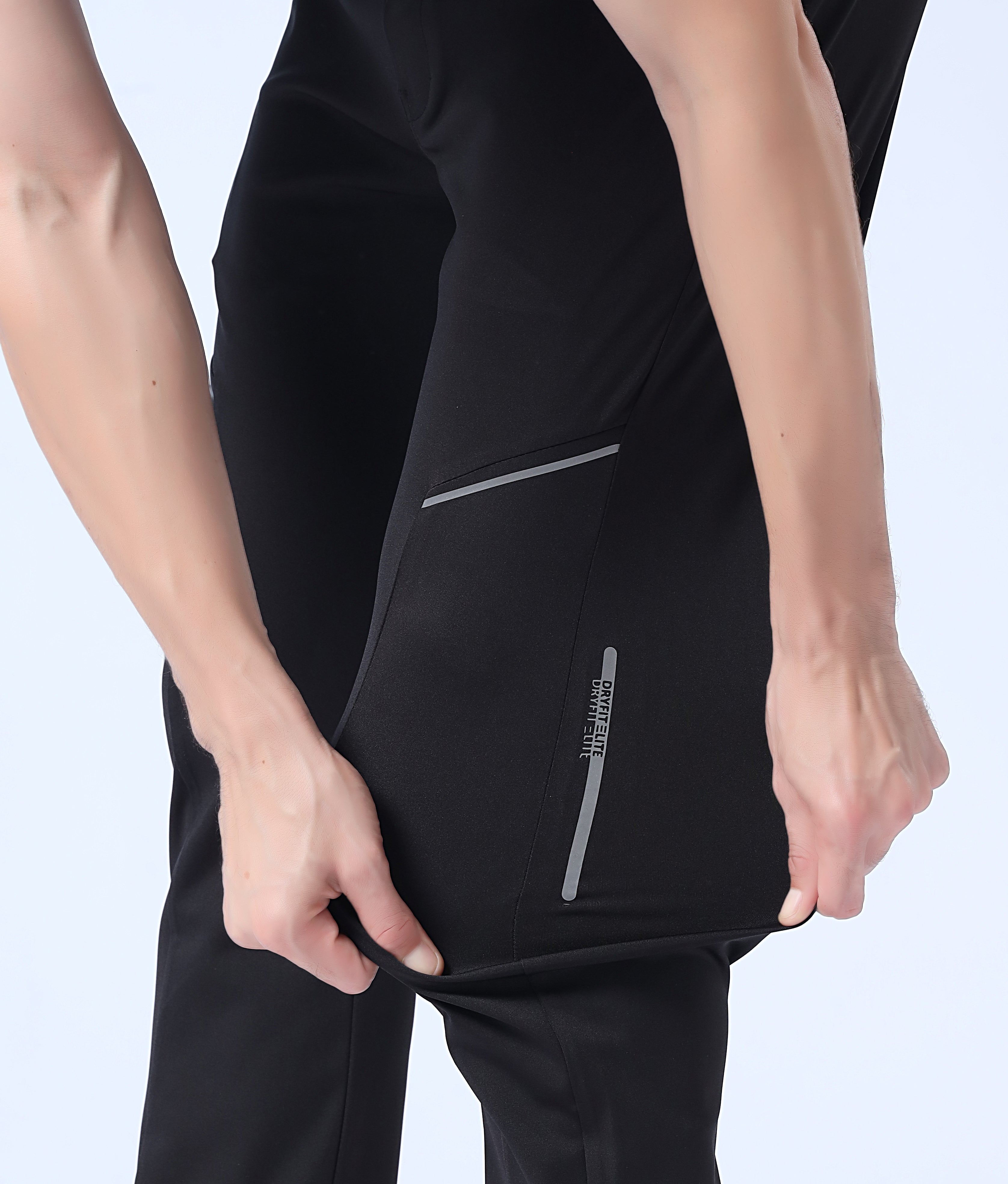 Men's Relaxed Cargos Regular Fit  Trackpants