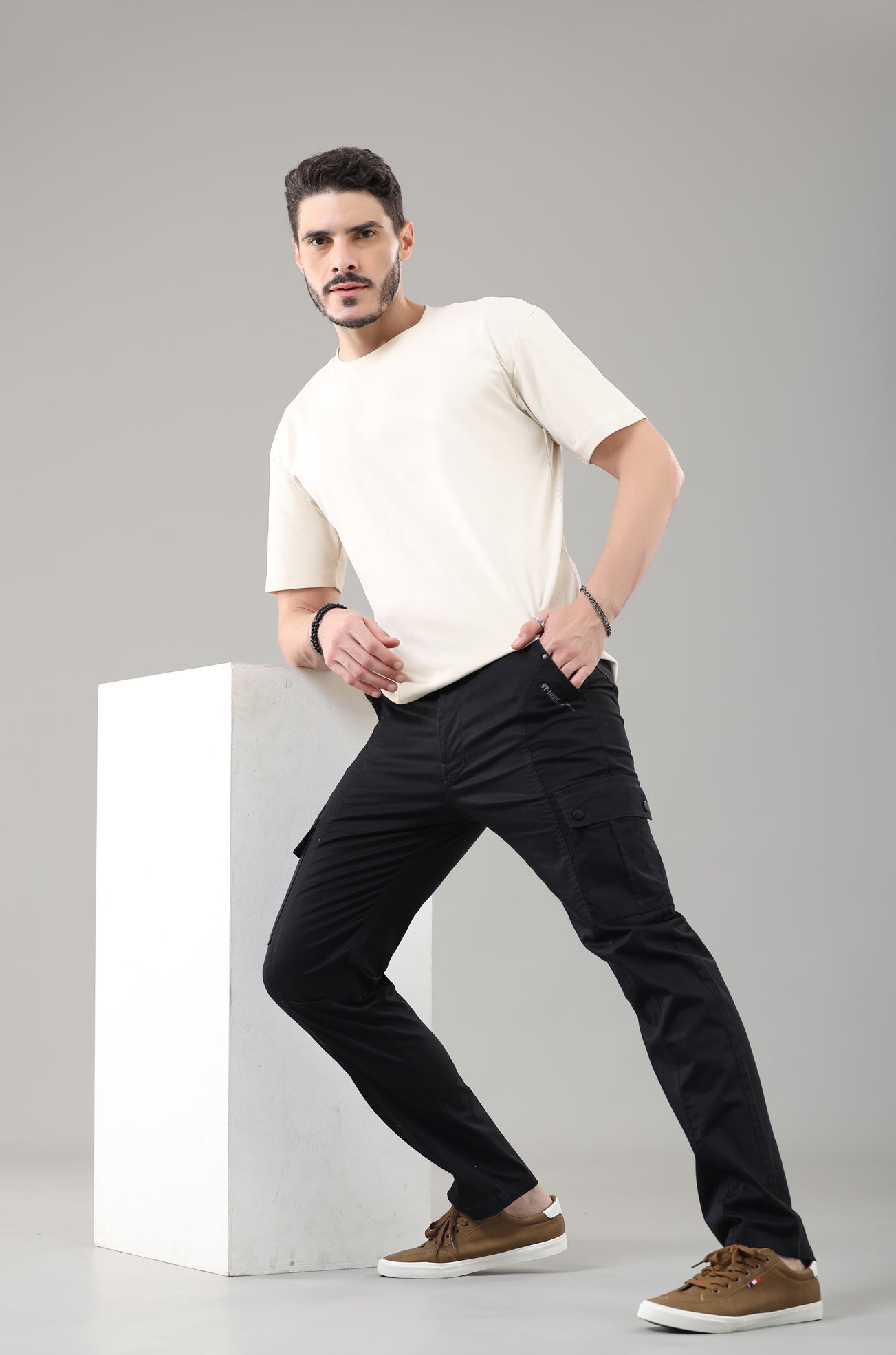 Men's Regular Fit Cargos